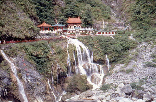 Changchun (Eternal Spring) Shrine